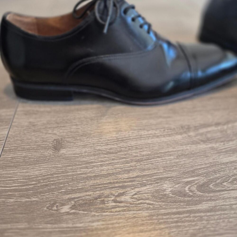 Florsheim Men's Black Oxfords - Picture 5 of 8